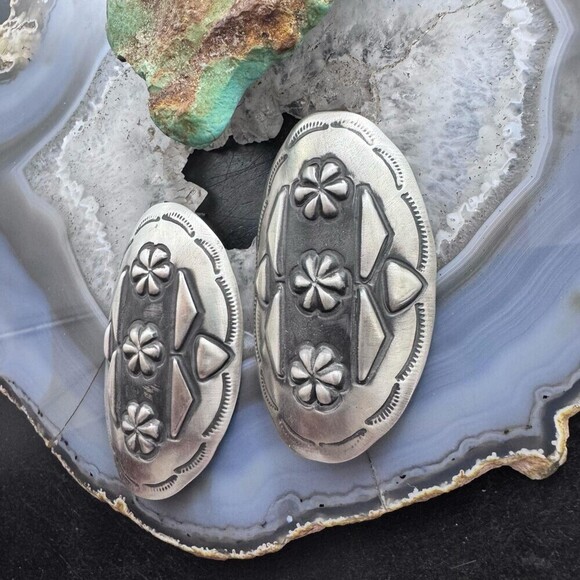 Leander Tahe Native American Sterling Silver Large Oval Repousse Post Earrings - Picture 5 of 10